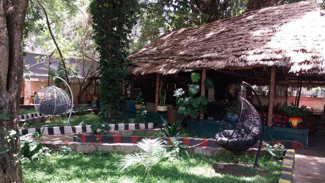 Green Garden Guest House อารูชา ภายนอก รูปภาพ