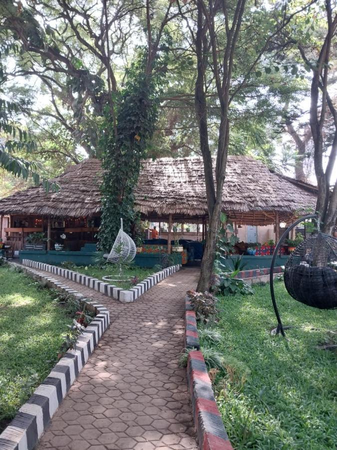 Green Garden Guest House อารูชา ภายนอก รูปภาพ